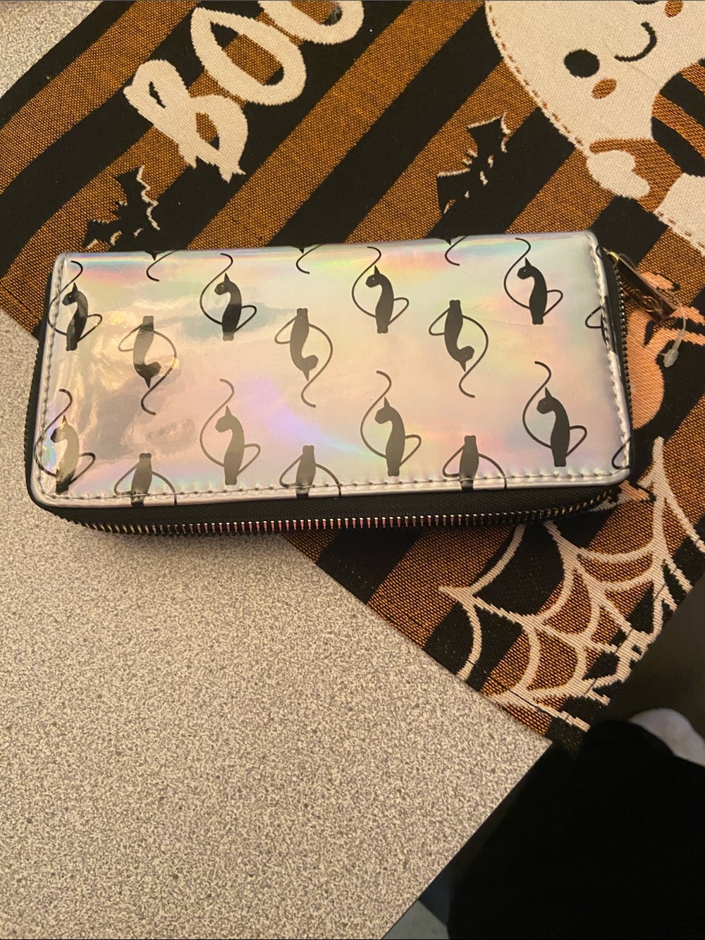 Holographic Cat Print Zip Wallet - Iridescent Silver